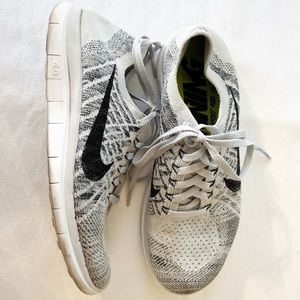 Nike Free 4.0 Flyknit Athletic Shoe